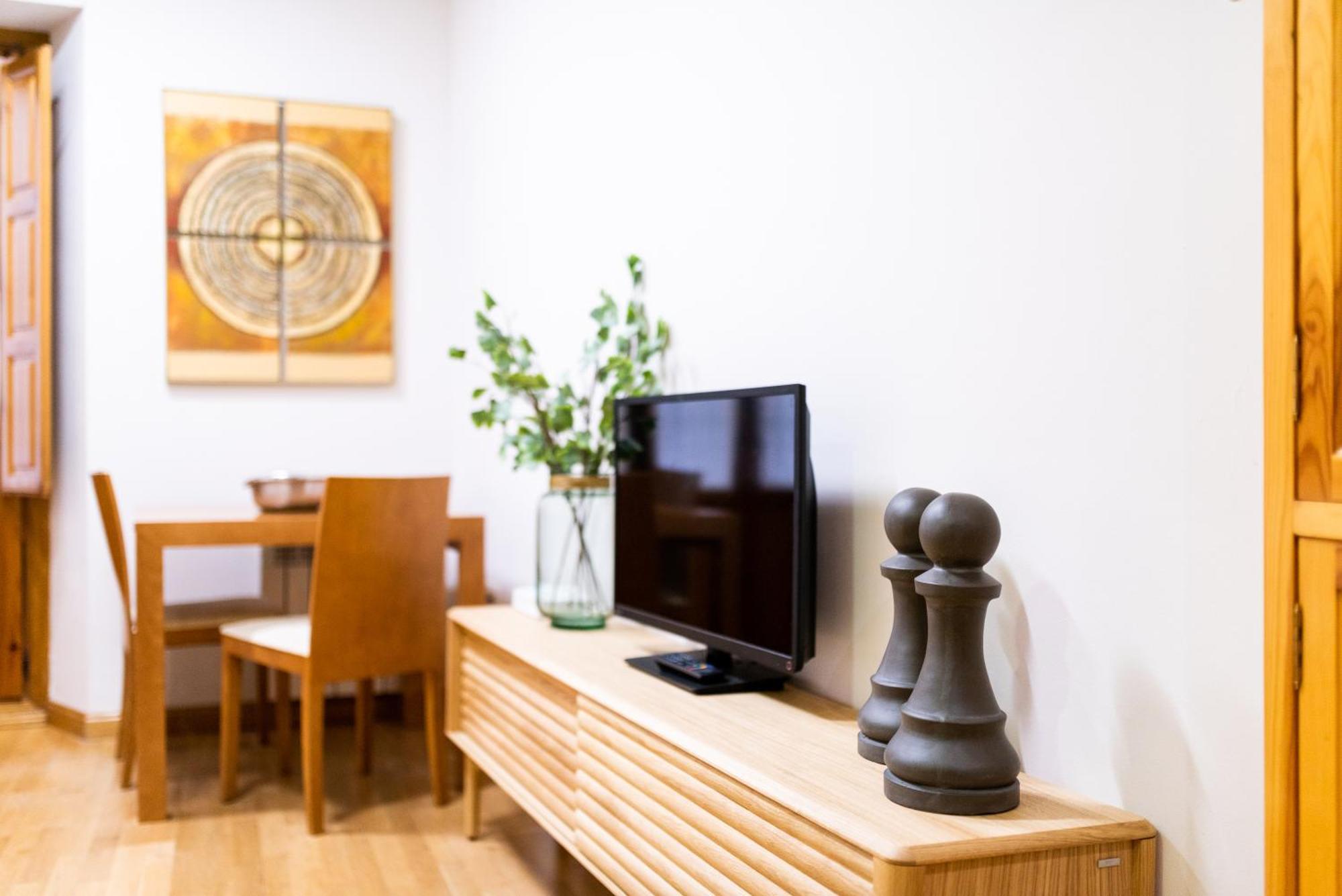 Precioso Piso En Pleno Centro De Junto A Iglesia De San Matias Apartament *