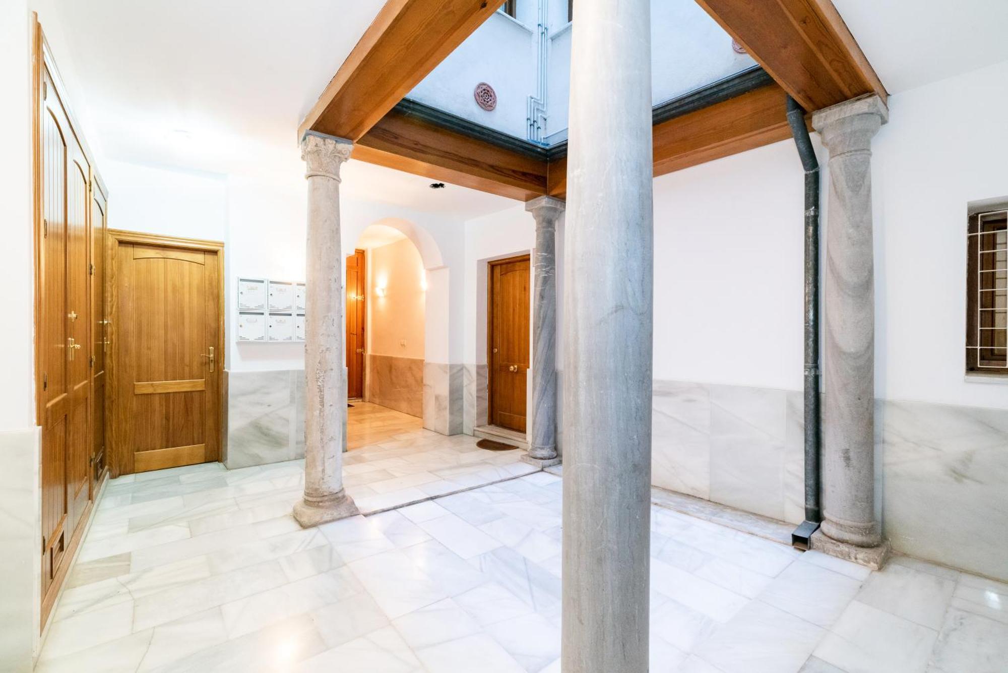 Apartment Precioso Piso En Pleno Centro De Junto A Iglesia De San Matias *
