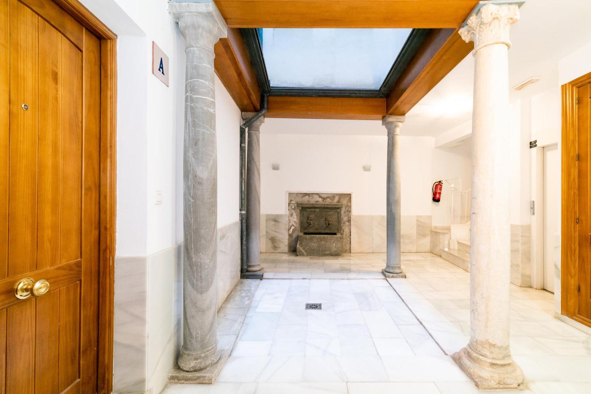 Precioso Piso En Pleno Centro De Junto A Iglesia De San Matias Apartment